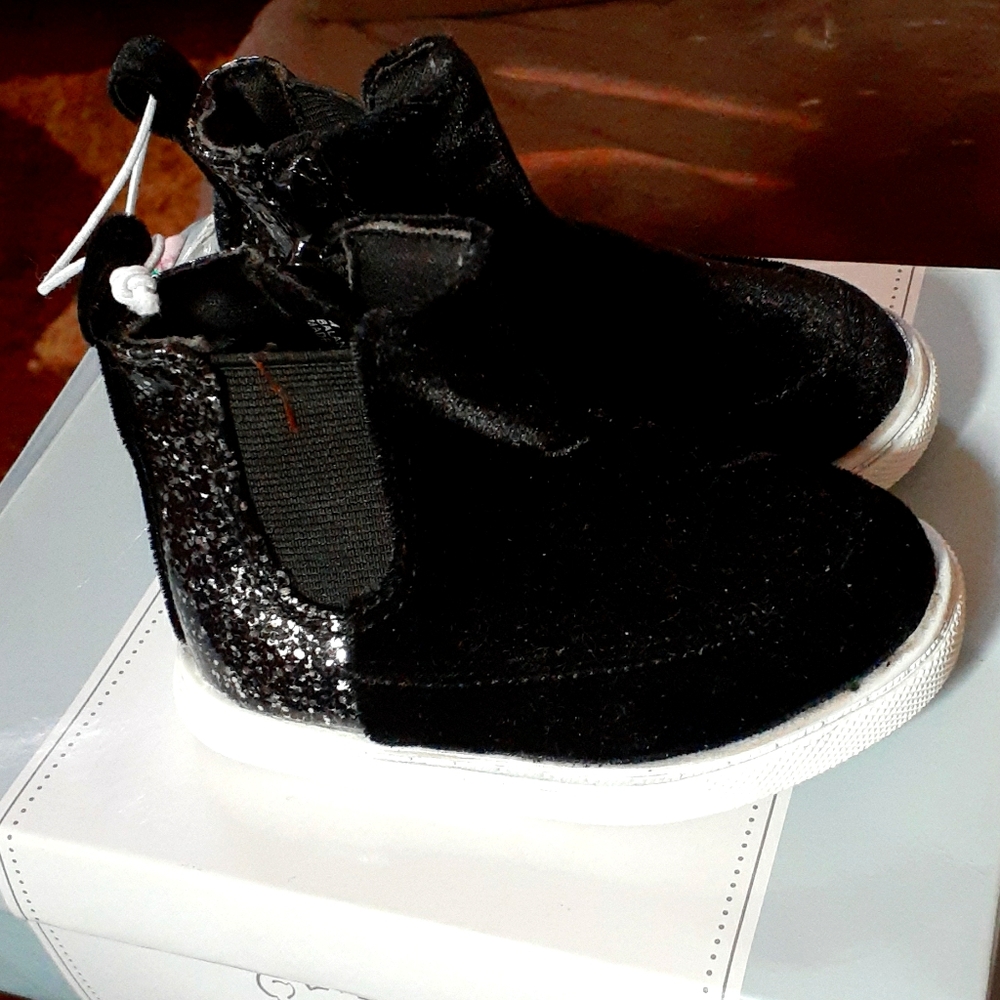 Black Boots